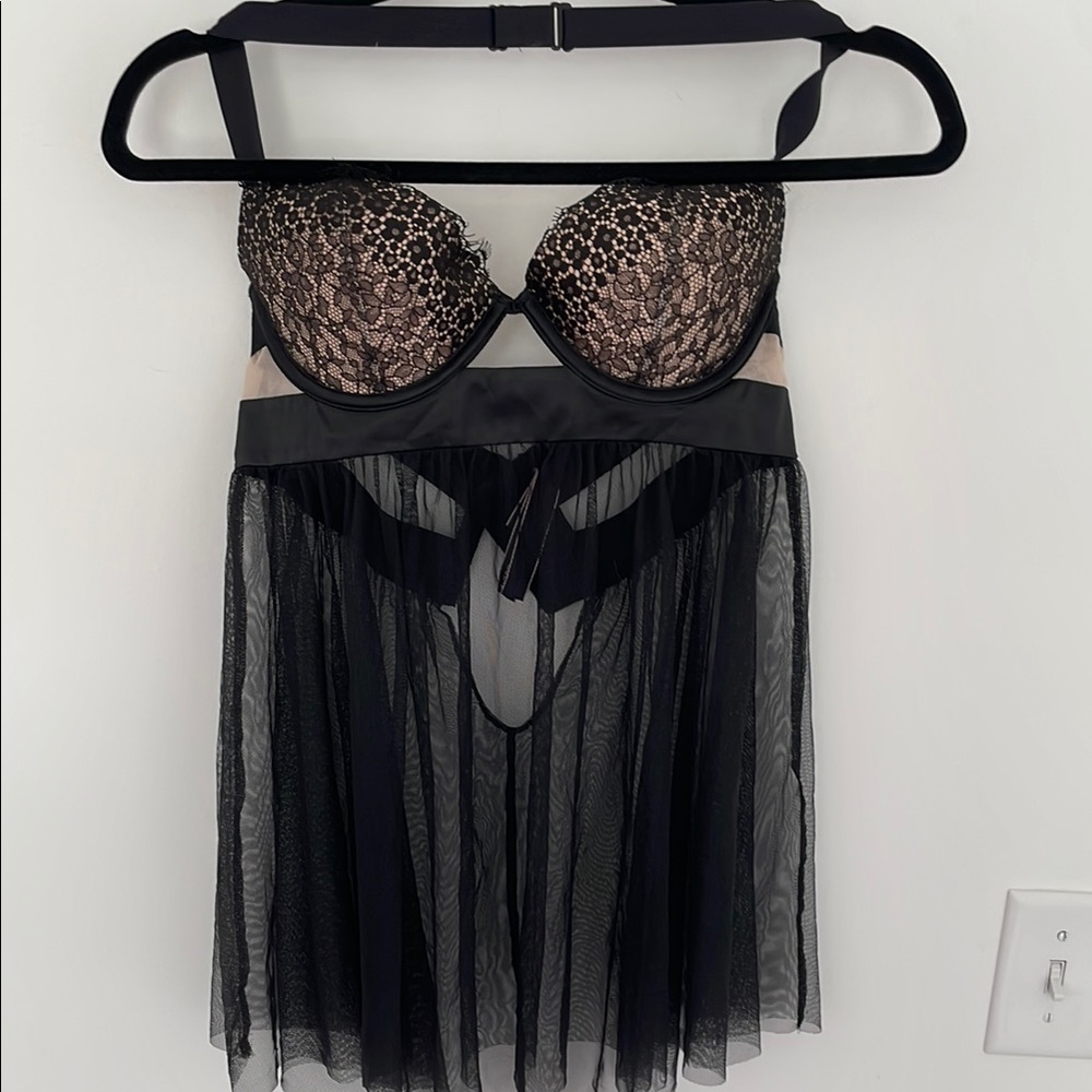 Victoria's Secret Black Lace Sheer Babydoll Chemise - Size 34C